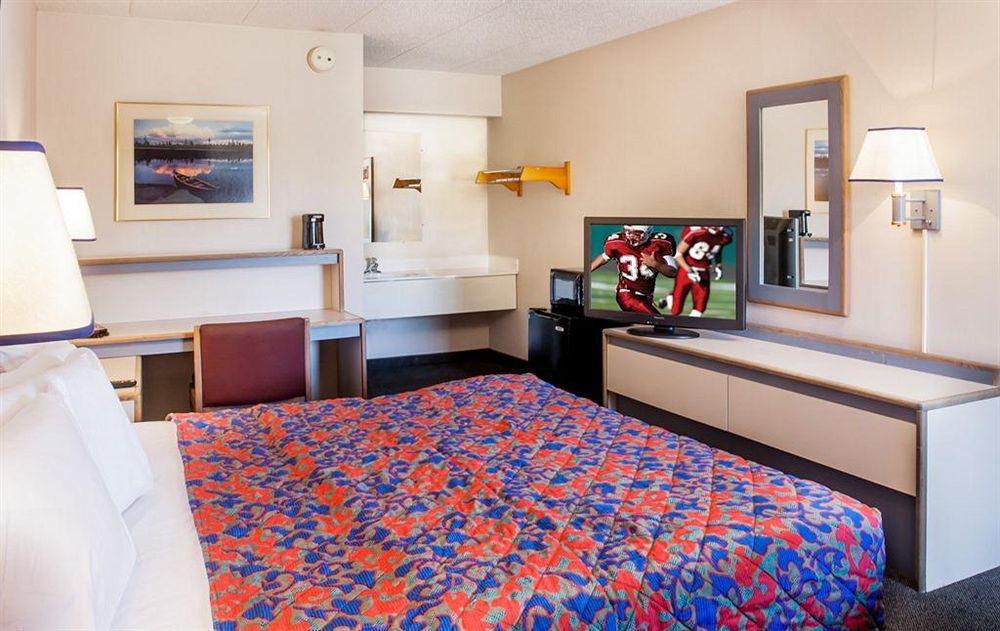 Travelodge By Wyndham Peoria Bagian luar foto