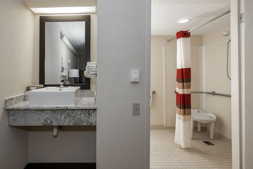 Travelodge By Wyndham Peoria Bagian luar foto