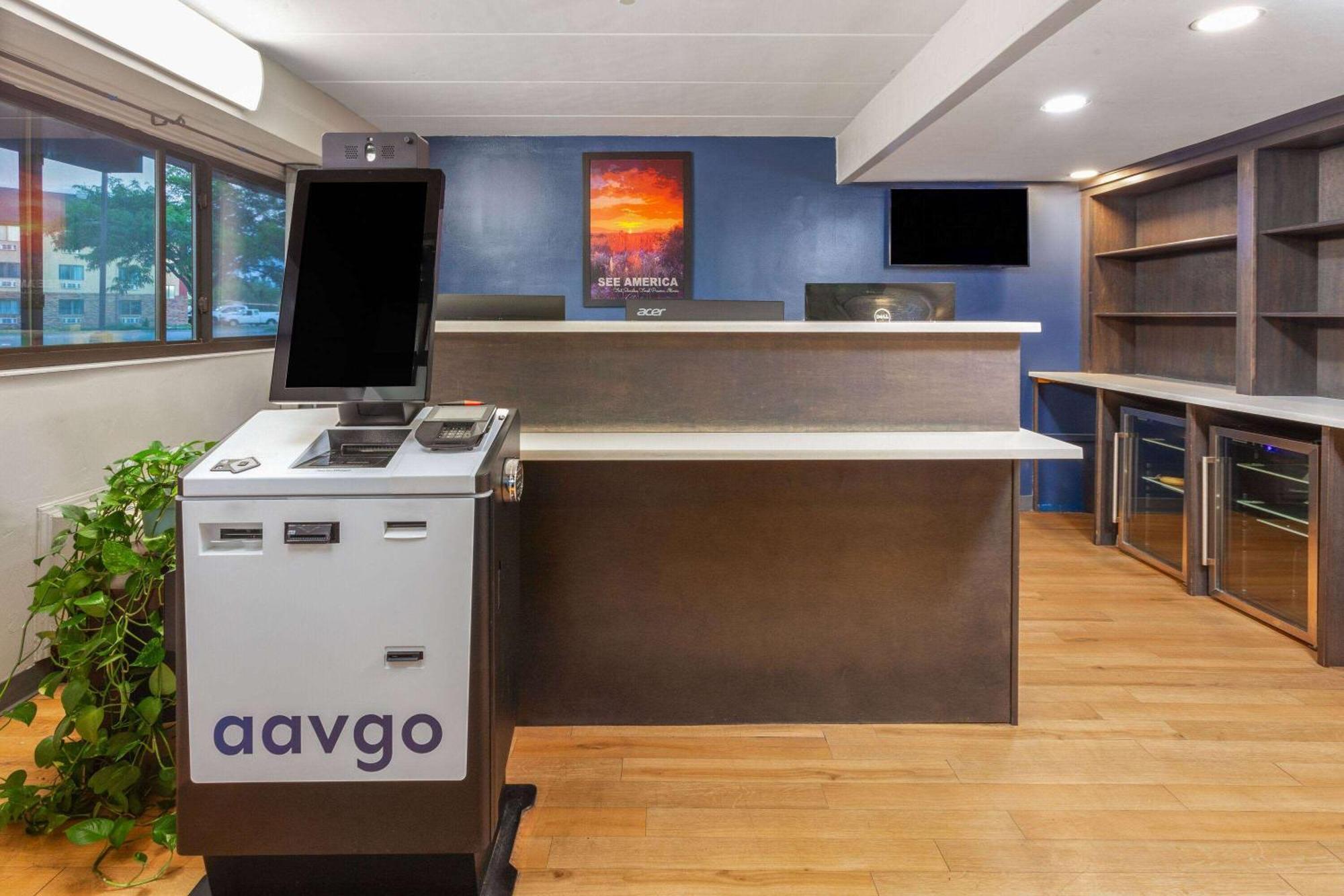 Travelodge By Wyndham Peoria Bagian luar foto