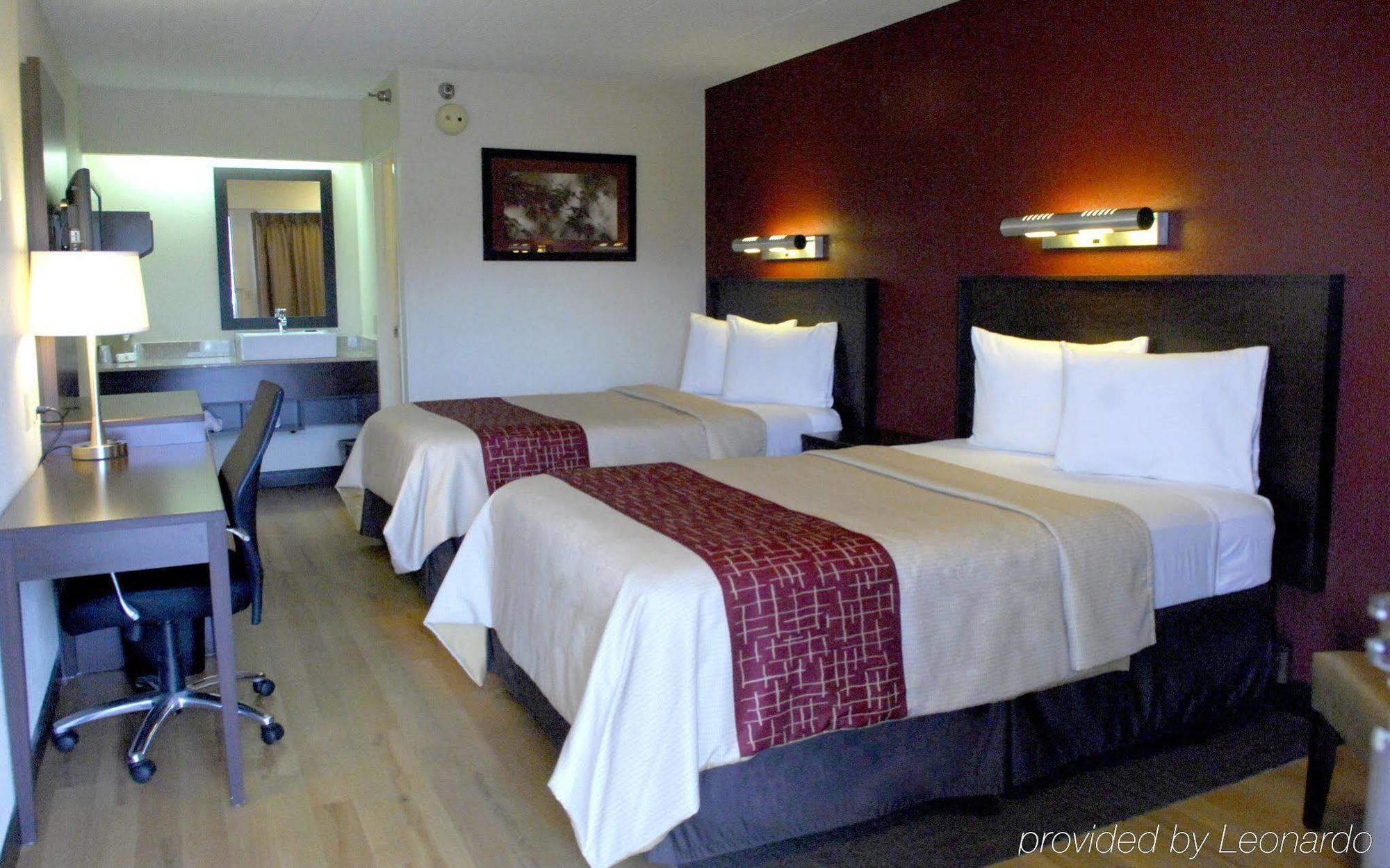Travelodge By Wyndham Peoria Bagian luar foto